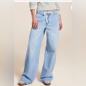 Hidden Nori Wide Leg Jeans size 28/29 Brand New With Out Tags